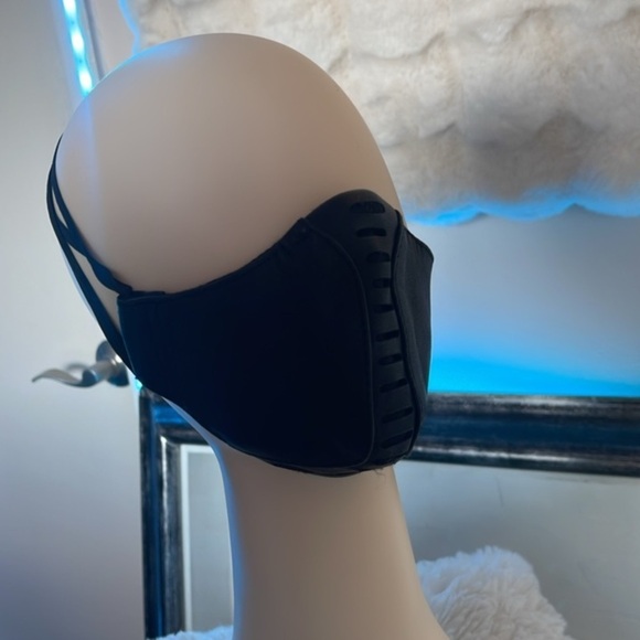 Black Leather Face Mask - Picture 6 of 7